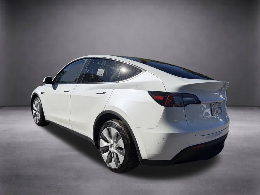 Used 2023 Tesla Model Y Long Range AWD/4WD image 10