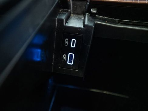 Used 2024 Toyota Sienna XLE image 29