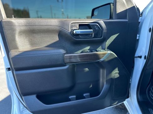 Used 2021 Chevrolet Silverado 1500 LT Trail Boss w/ Bed Protection Package AWD/4WD image 11