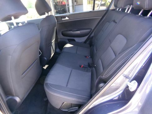 Used 2019 Kia Sportage LX AWD/4WD image 6