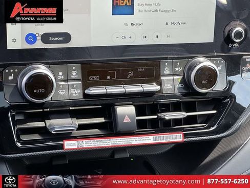 Used 2026 Toyota Highlander XSE image 35