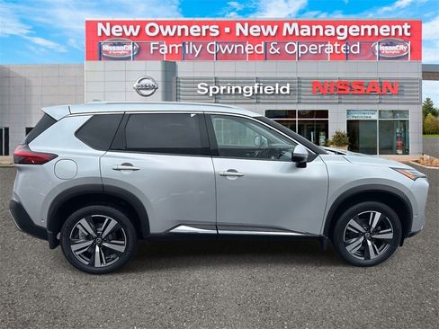 Certified 2021 Nissan Rogue Platinum image 4