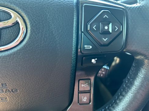 Used 2024 Toyota 4Runner TRD Off-Road Premium w/ Off Road Premium Plus Package AWD/4WD image 25