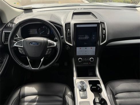 Used 2024 Ford Edge SEL image 9