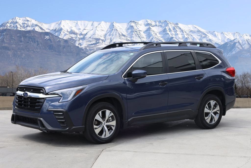 Used 2024 Subaru Ascent Premium w/ Convenience Package AWD/4WD image 2