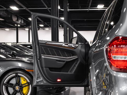 Used 2018 Mercedes-Benz GLS 63 AMG 4MATIC image 4