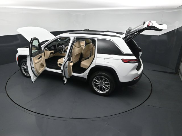 New 2027 Jeep Grand Cherokee Limited AWD/4WD image 28