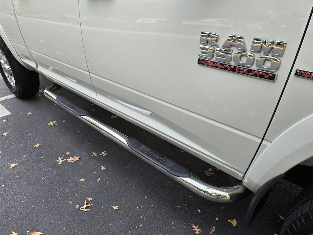 Used 2016 RAM 3500 Laramie w/ Convenience Group AWD/4WD image 12