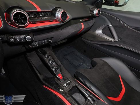 Used 2020 Ferrari 812 Superfast image 20