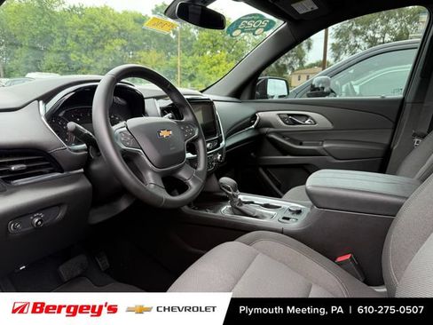 Certified 2023 Chevrolet Traverse LT AWD/4WD image 3