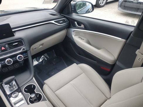 Used 2023 Genesis G70 2.0T image 20