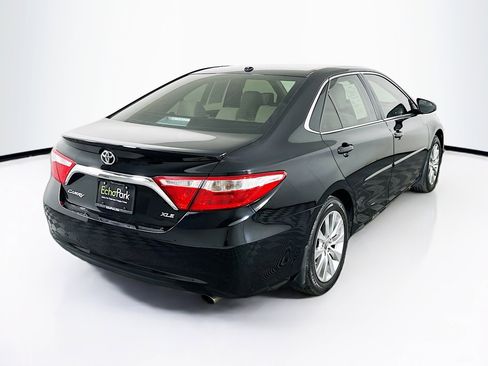 Used 2016 Toyota Camry XLE w/ Moonroof Package image 9