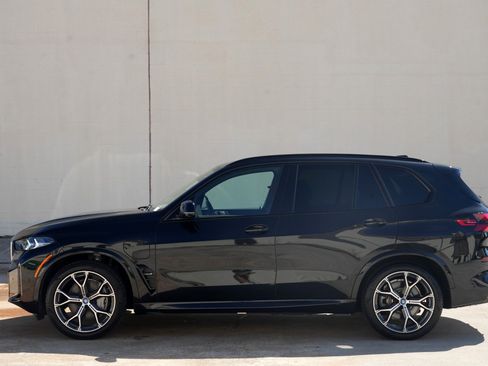 Used 2024 BMW X5 xDrive50e w/ M Sport Package AWD/4WD image 55