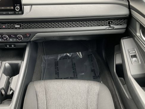 Used 2024 Honda Accord EX image 22