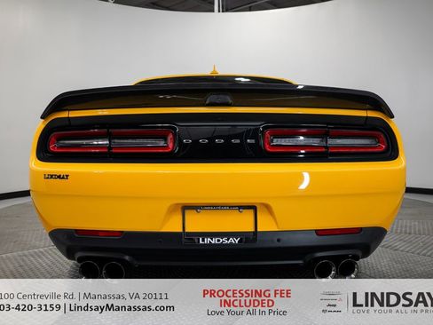 Used 2018 Dodge Challenger SRT Hellcat RWD image 13