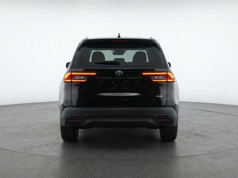 Used 2025 Toyota Grand Highlander FWD image 7