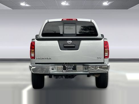 Used 2019 Nissan Frontier SV image 10
