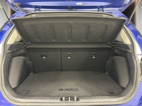 Certified 2024 Hyundai Venue SEL FWD image 11