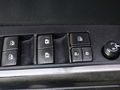 Used 2019 Toyota Tacoma TRD Sport w/ Technology Package AWD/4WD image 23
