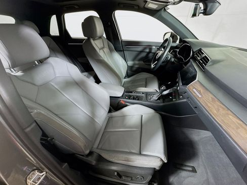 Used 2020 Audi Q3 2.0T Prestige image 29