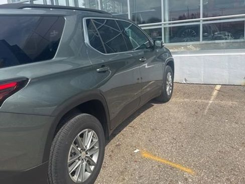 Used 2023 Chevrolet Traverse LT image 10
