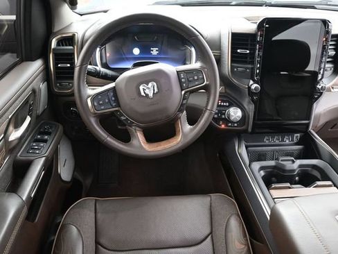 Used 2025 RAM 1500 Limited AWD/4WD image 15