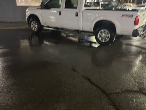 Used 2016 Ford F250 XLT w/ XLT Premium Package image 15