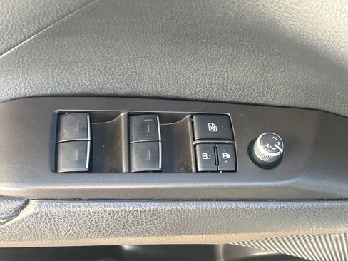 Used 2023 Toyota Camry XSE image 7