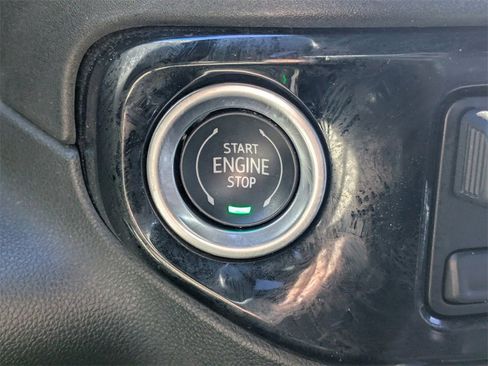 Used 2022 Chevrolet Silverado 1500 LTZ w/ LTZ Convenience Package II image 32