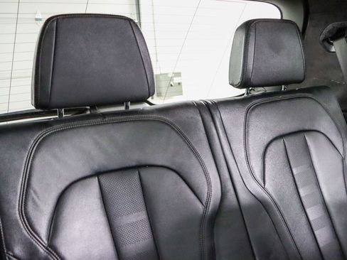 Used 2022 BMW X7 xDrive40i w/ M Sport Package image 30