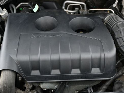 Used 2018 Ford Explorer Base w/ Class II Trailer Tow Package image 38