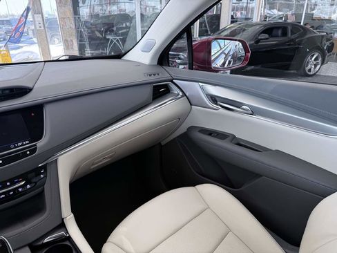 Used 2020 Cadillac XT5 Premium Luxury image 42