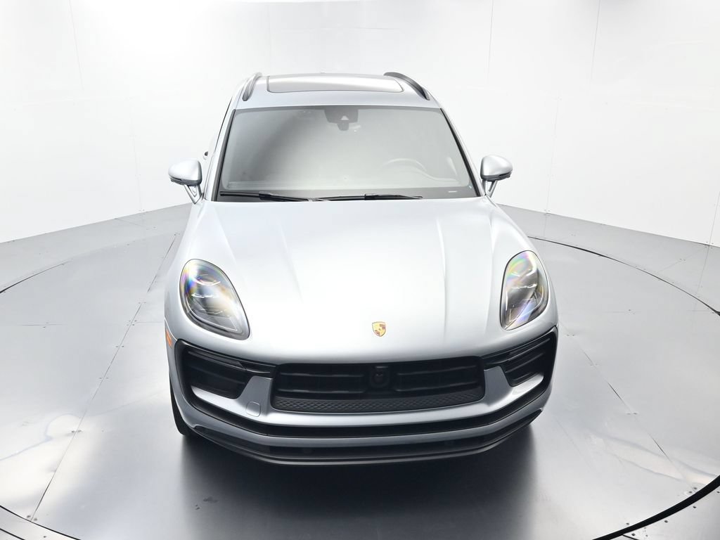 Certified 2026 Porsche Macan AWD/4WD image 43