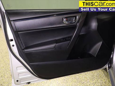 Used 2018 Toyota Corolla SE FWD image 26