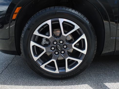 Used 2025 Chevrolet Blazer RS FWD image 9