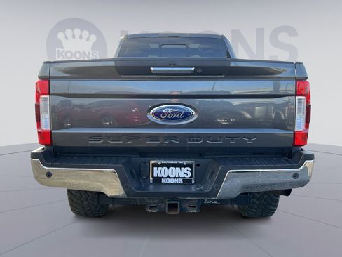 Used 2019 Ford F250 Lariat w/ Chrome Package image 5