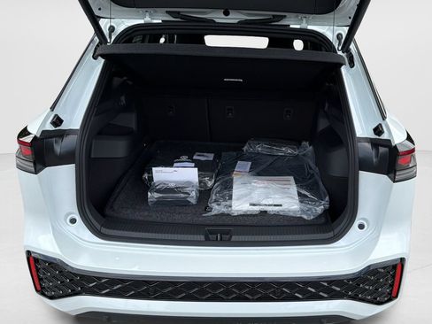 New 2026 Volkswagen Tiguan SEL R-Line AWD/4WD image 11