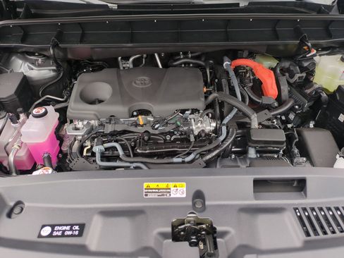 New 2026 Toyota Highlander XLE image 28