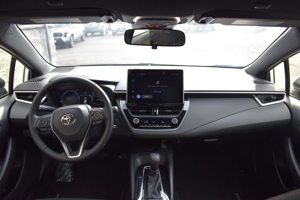 Certified 2026 Toyota Corolla SE w/ SE Premium Package FWD image 26