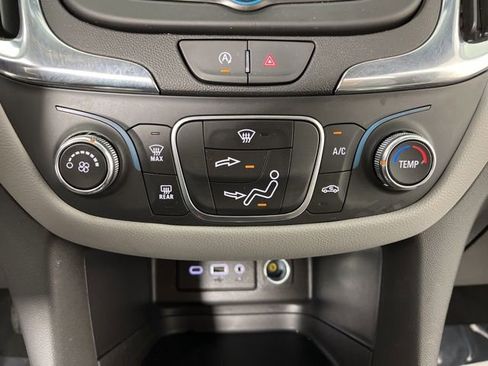 Used 2024 Chevrolet Equinox LS FWD image 26