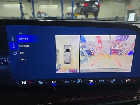 New 2026 Chevrolet Traverse Z71 w/ Enhanced Driving Package image 28