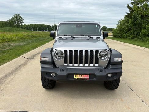 Used 2020 Jeep Wrangler Sport AWD/4WD image 12