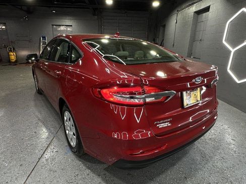 Used 2020 Ford Fusion S image 3