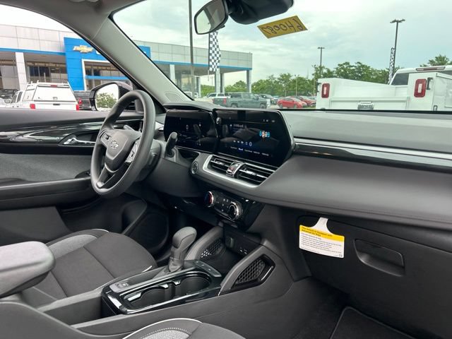 New 2026 Chevrolet TrailBlazer LT w/ Midnight Edition FWD image 30