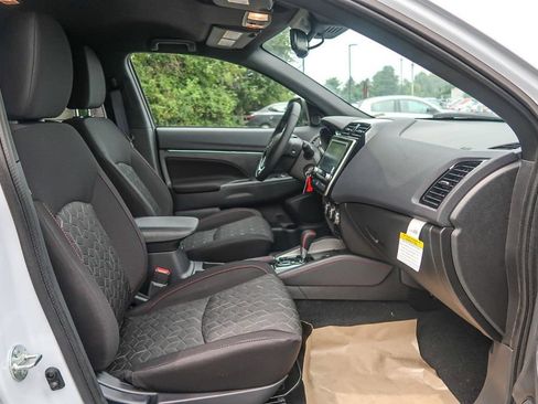 New 2025 Mitsubishi Outlander Sport AWD image 17