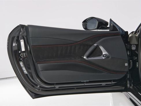 Used 2022 Ferrari 812 GTS RWD image 20