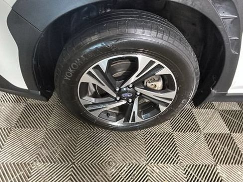 Used 2024 Subaru Crosstrek 2.0i Premium AWD/4WD image 9