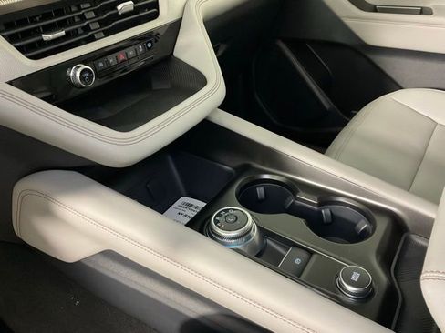 New 2026 Ford Explorer Active w/ Active Comfort Package image 20