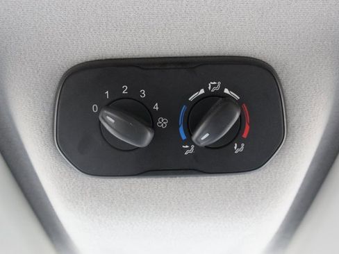 Used 2017 Ford Transit 350 XL image 17