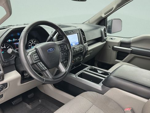 Used 2020 Ford F150 XLT w/ Equipment Group 302A Luxury AWD/4WD image 15